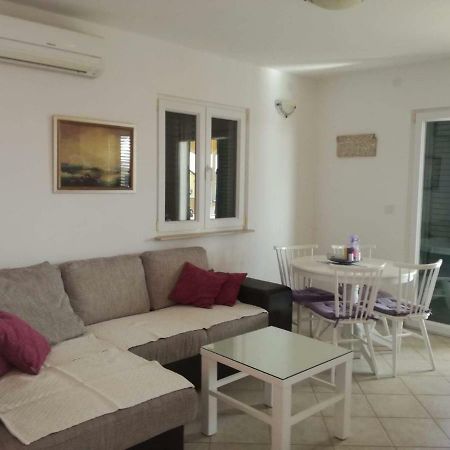 Apartman Dora Povljana Exteriér fotografie
