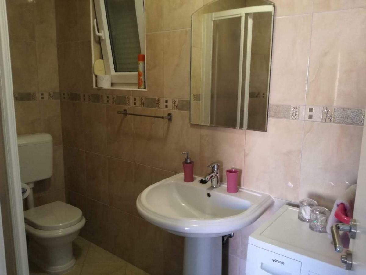 Apartman Dora Povljana Exteriér fotografie